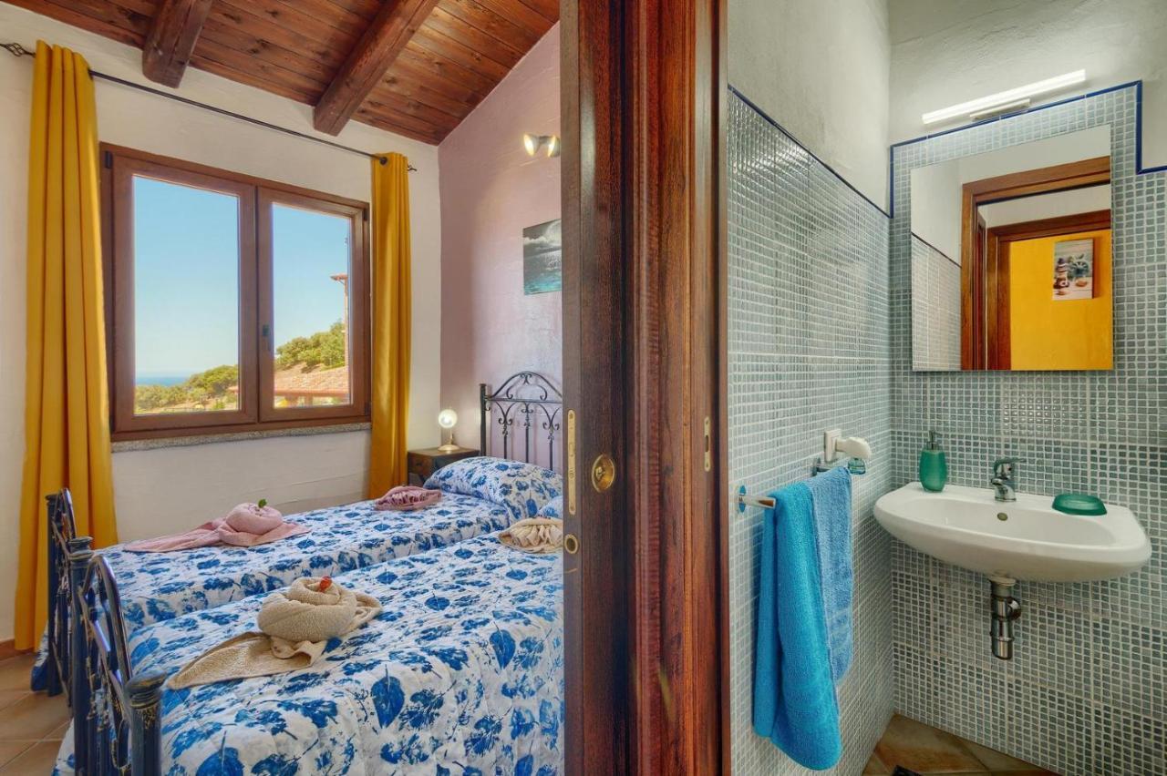 Hébergement de vacances L'estasi Tanca Piras A Bordo Piscina Con Vista Mare *