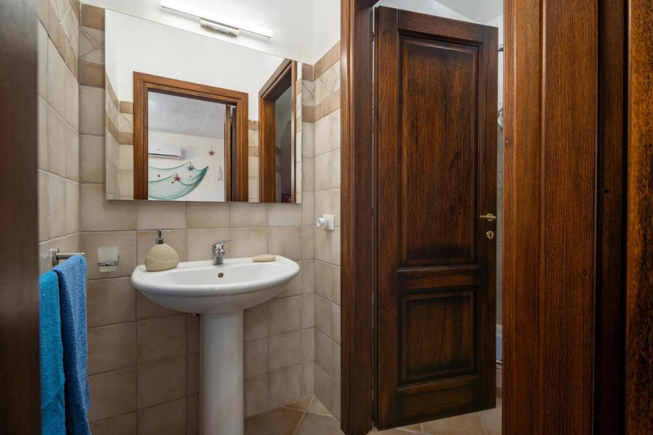 L'estasi Tanca Piras A Bordo Piscina Con Vista Mare