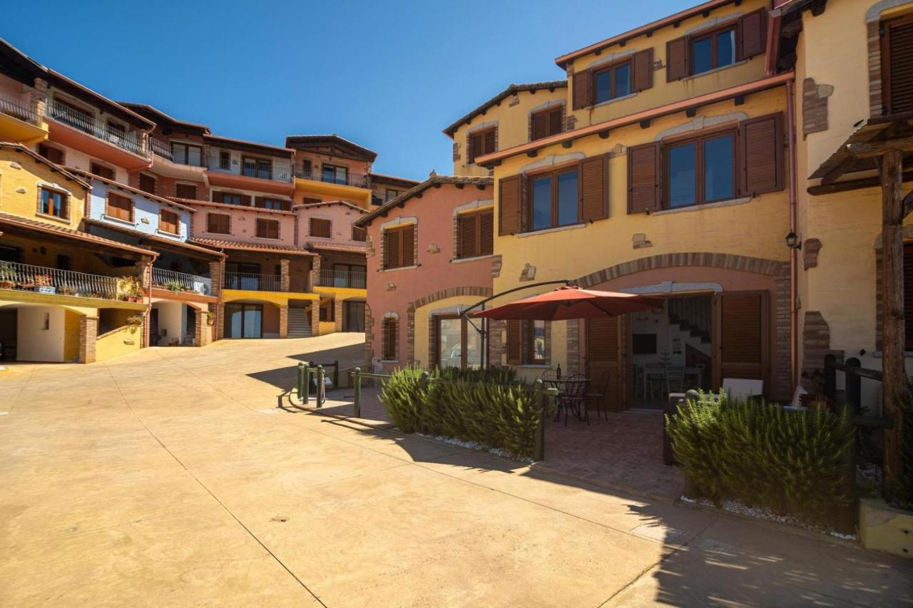 L'estasi Tanca Piras A Bordo Piscina Con Vista Mare