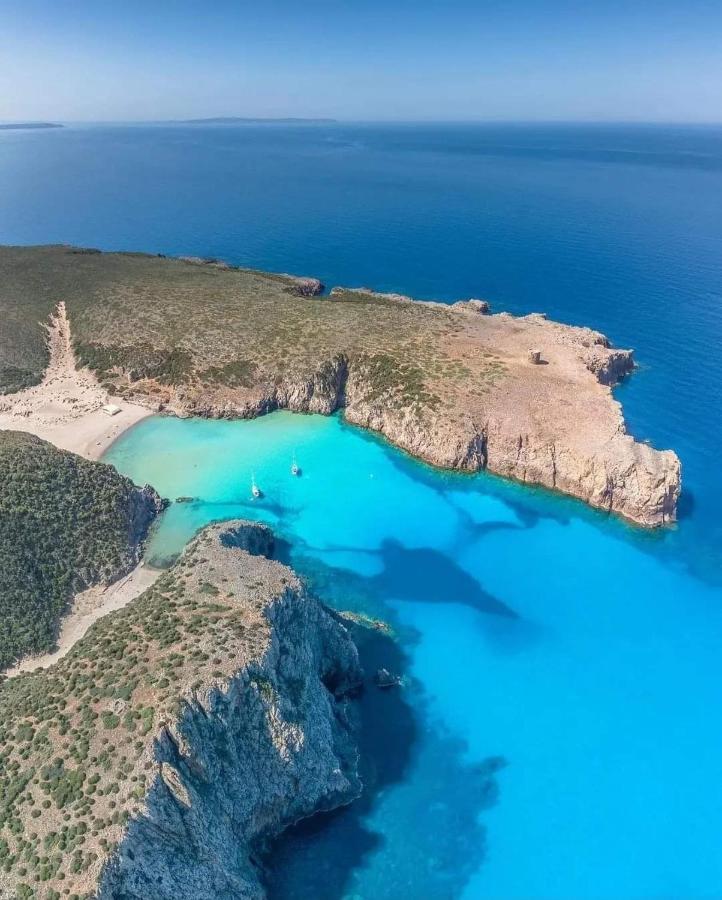 L'estasi Tanca Piras A Bordo Piscina Con Vista Mare Holiday home Nebida